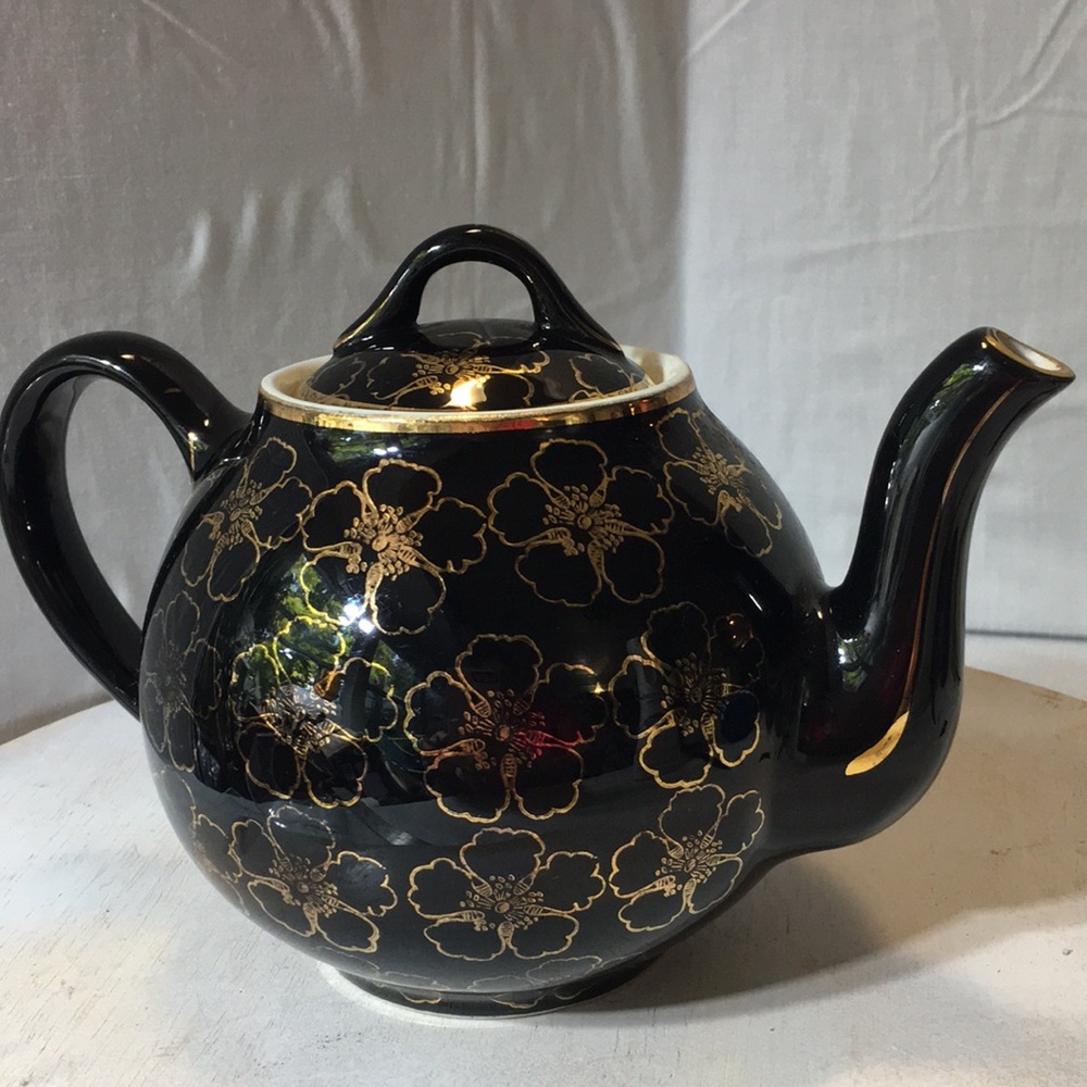 Vintage Hall 6 cup gold pansies on black